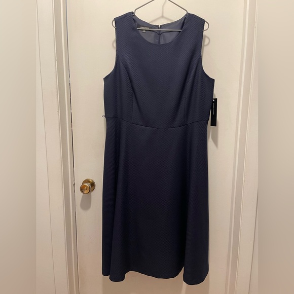 Jones Studio Navy dress sz16. New with tags. - Picture 2 of 8